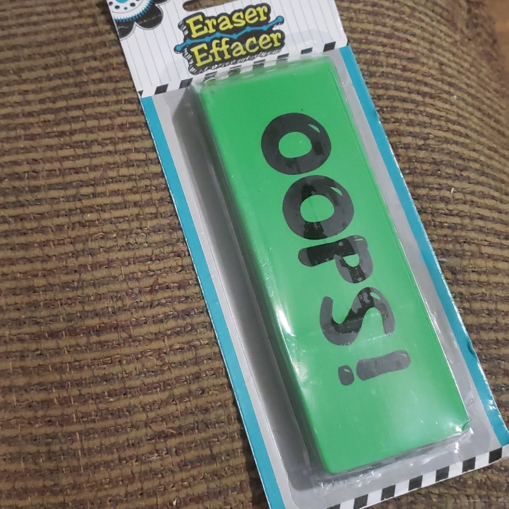 🎁 giant eraser FREE w/ purchase
